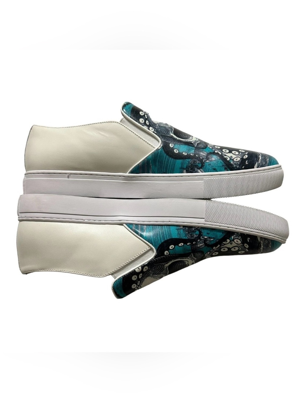 Robert Graham NWOB Ocean & Skull Leather Slip On Sneakers Sz.9 Casual Preppy - Picture 2 of 11